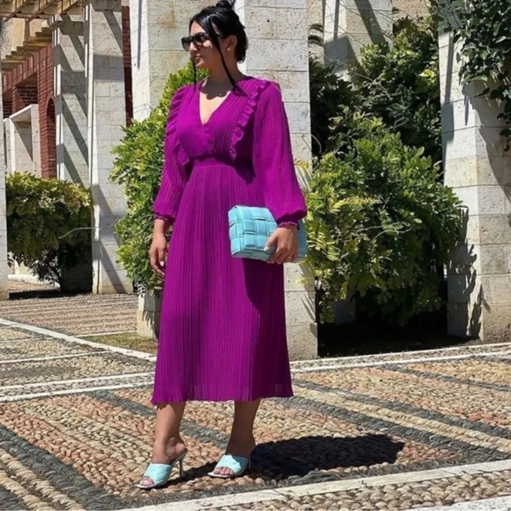 🆕 Zara Magenta Pleated Midi Dress